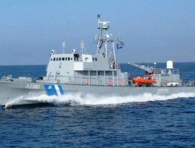 Πάνω από διακόσιους παράνομους μετανάστες μετέφεραν πλωτά του ΛΣ και της FRONTEX στα ελληνικά νησιά